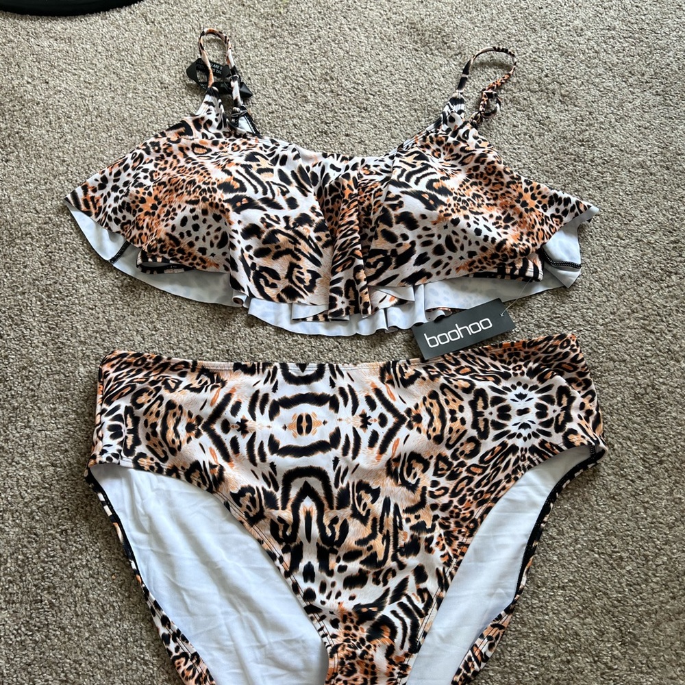Boohoo Plus Animal Crop Frill Bikini Set